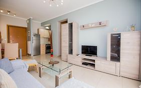 Apartment Near The Circuit Of Serres And Center!!!